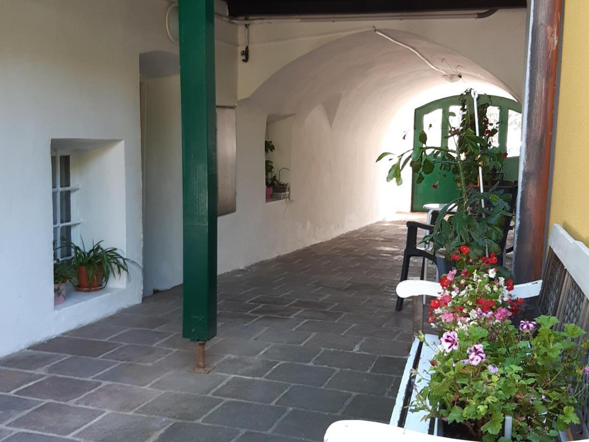 Studio In Altstadthaus Sankt Veit an der Glan Exterior photo